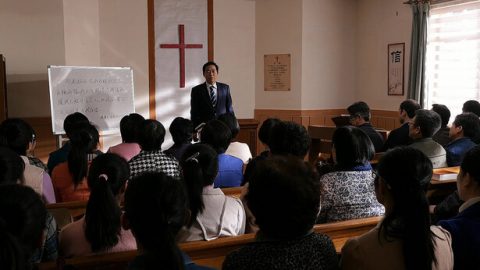 Πάστορας κηρύττει