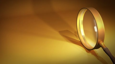 ένας μεγενθυτικός φακός