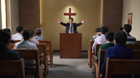 Διακρίνοντας την κακία του πάστορα